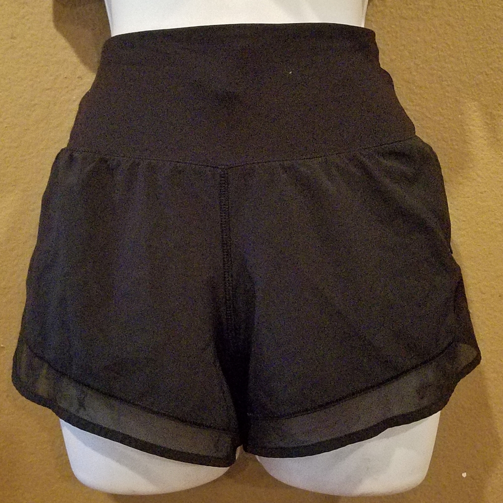 Lululemon mesh stretchy shorts mesh trim